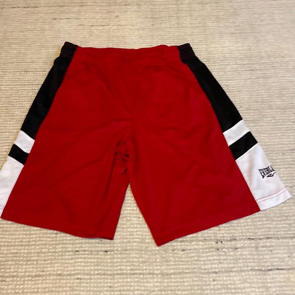 Everlast Other - ❤️Mens Everlast Athletic shorts - size Large - like new !